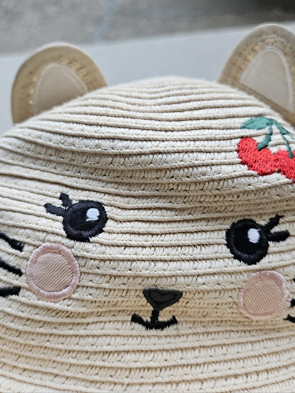 Cute Cat Face Straw Bucket Hat with Embroidered Flower